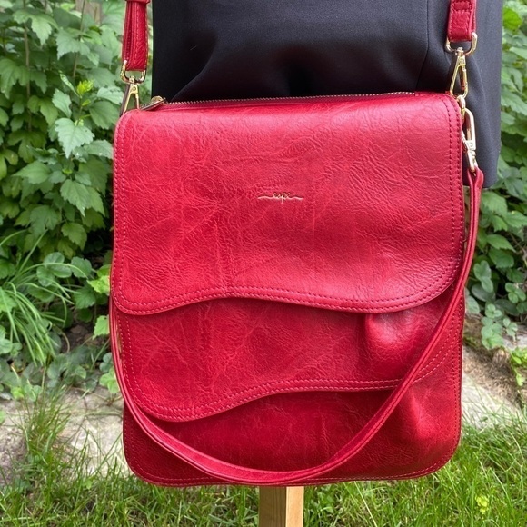 Espen Shoulder Bag-  Red - Picture 15 of 16